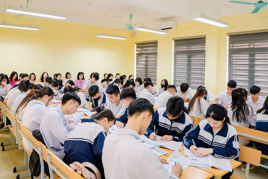 Bộ GD&ĐT ban hành quy định riêng đối với giáo viên giáo dục thường xuyên