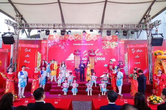 Không khí Tết rộn ràng trên Phố Sách Xuân Bính Ngọ 2026