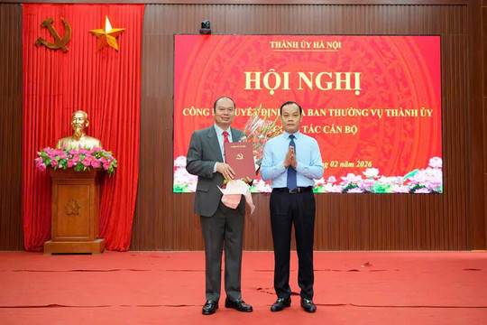 Công bố quyết định của Ban Thường vụ Thành ủy Hà Nội chuẩn y Bí thư Đảng ủy xã Chuyên Mỹ