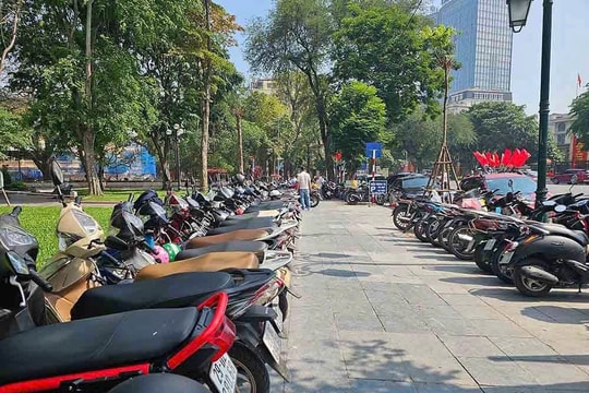 Phường Hoàn Kiếm bảo đảm phục vụ nhu cầu đi lại, gửi xe của nhân dân trong dịp Tết