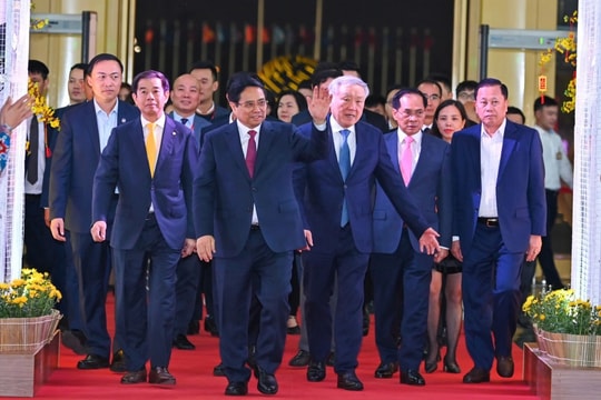 Thủ tướng Phạm Minh Chính dự lễ bế mạc Hội chợ Mùa Xuân