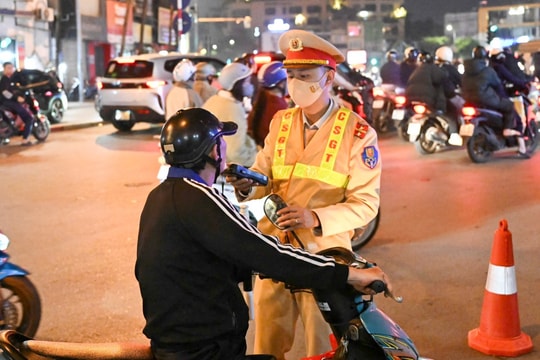 Xử lý hơn 2.100 trường hợp vi phạm nồng độ cồn trong ngày 27 Tết