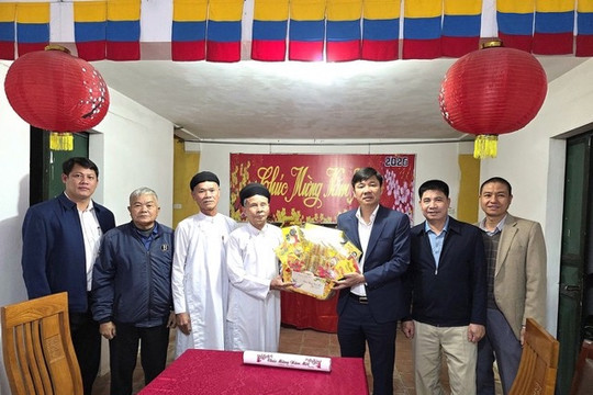Lãnh đạo xã Hòa Xá thăm, chúc Tết các cơ sở tôn giáo, thắt chặt khối đại đoàn kết Xuân Bính Ngọ 2026