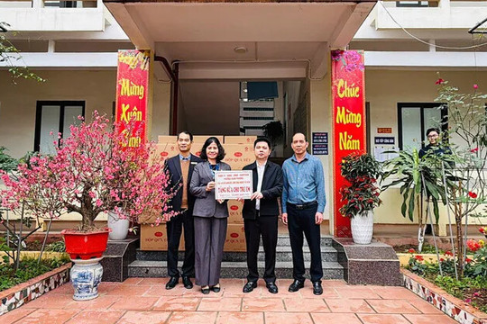 Phường Xuân Phương mang Tết ấm đến người yếu thế
