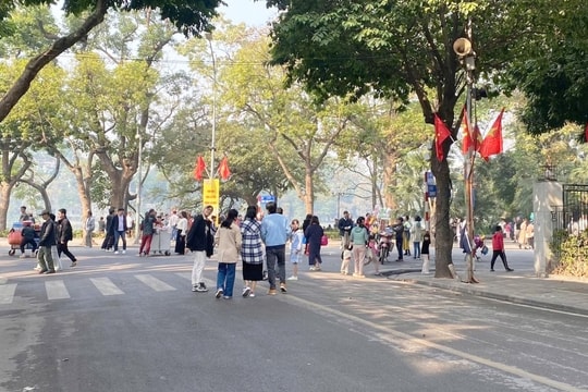 Bắc Bộ sáng sớm có sương mù nhẹ, ngày nắng ấm