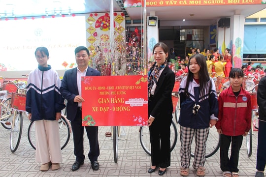 Tết yêu thương cho người khó khăn và bệnh nhân nghèo
