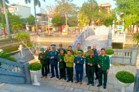 Những người lính Cụ Hồ chung sức dệt mùa xuân quê hương