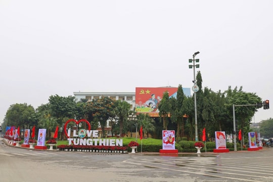 Tùng Thiện rực rỡ cờ hoa, rộn ràng đón Xuân Bính Ngọ 2026