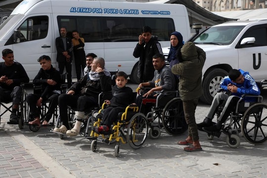 Những hạn chế tại cửa khẩu Rafah nối Gaza với Ai Cập đe dọa hàng nghìn người bệnh