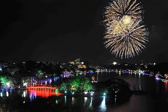 Hà Nội mưa xuân, chuyển rét ngày đầu năm Bính Ngọ 2026