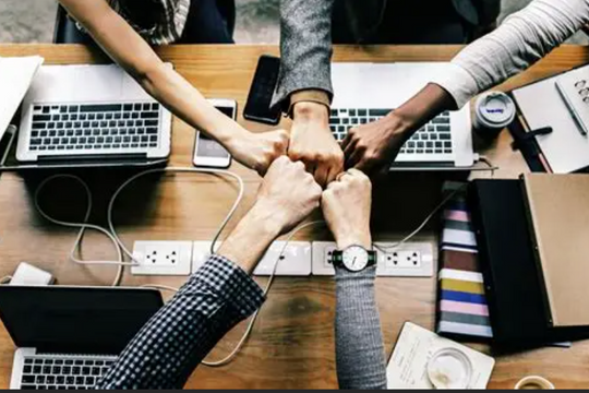 Yếu tố nào khiến giới CEO toàn cầu lo ngại trong năm 2026?