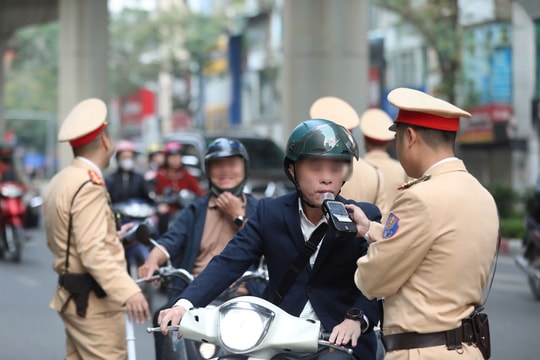 Hà Nội: Quyết liệt xử lý vi phạm nồng độ cồn ngay từ sáng mùng 1 Tết Bính Ngọ