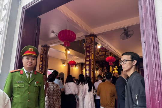 Quyết tâm thực hiện phương châm “3 nhất” trong đợt cao điểm bảo vệ Tết tại phường Tây Hồ