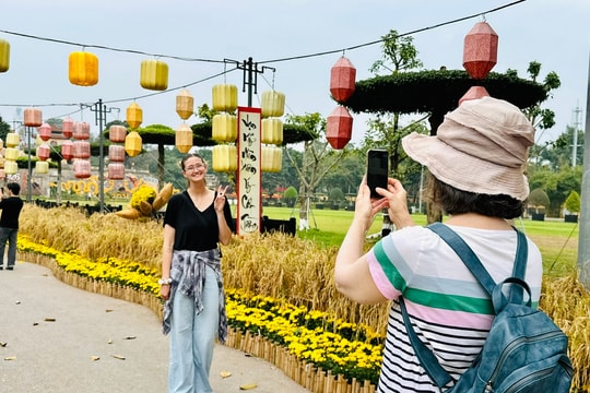 Khoảng 18.000 lượt khách đến Hoàng thành Thăng Long trong dịp Tết Nguyên đán