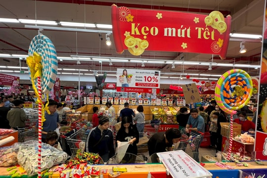 Từ mùng 2 Tết, nhiều siêu thị mở cửa trở lại