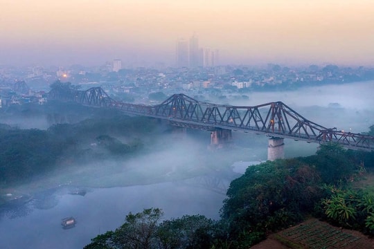 Kiến tạo kỳ tích Sông Hồng
