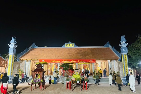 Đi lễ chùa đầu năm - nét đẹp văn hóa lắng sâu trong tâm thức người Việt