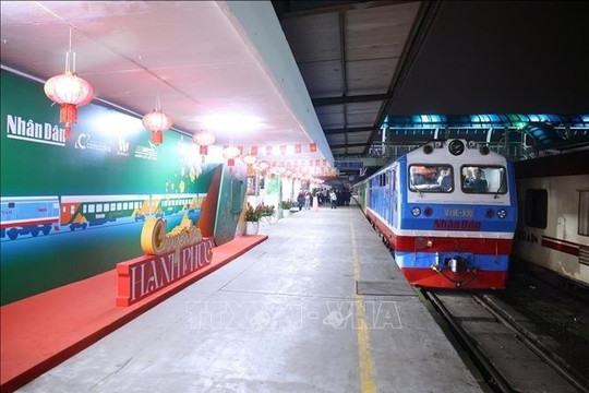 “Chuyến tàu Hạnh phúc” kết nối niềm tin