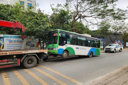 Hà Nội: tài xế xe buýt cùng 125 người vi phạm nồng độ cồn ngày Mùng 1 Tết bị xử phạt