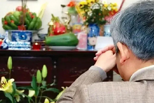 Bài văn khấn cúng mùng 1 Tết Bính Ngọ 2026 chuẩn nhất theo cổ truyền Việt Nam