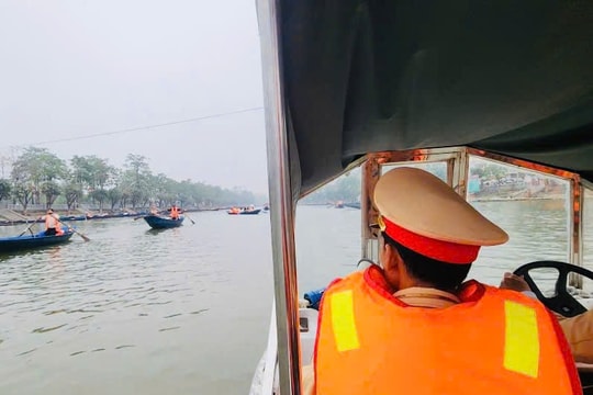 Nhiều điểm mới trong bảo đảm trật tự giao thông Lễ hội chùa Hương