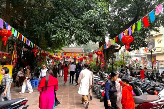 Giữ hồn truyền thống trong nhịp sống Hà Nội đổi mới