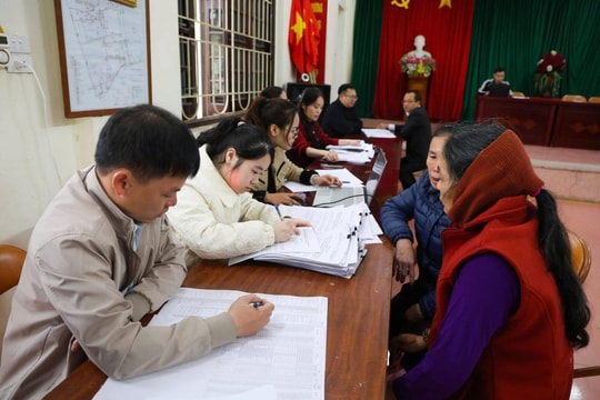 Xã Chương Dương triển khai chi trả giải phóng mặt bằng và thông báo thu hồi đất tại thôn Chương Lộc