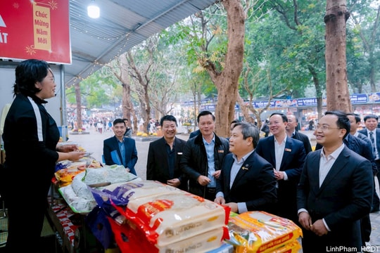 Chủ tịch UBND TP Hà Nội Vũ Đại Thắng kiểm tra công tác tổ chức lễ hội chùa Hương