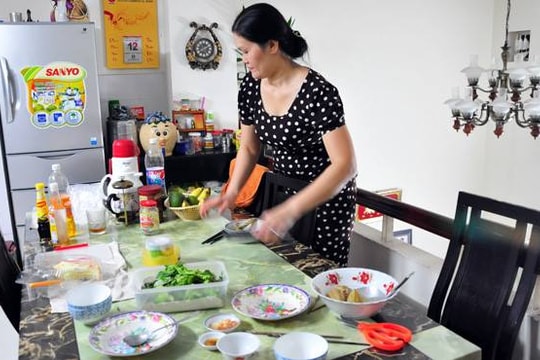 Nỗi niềm những giúp việc ở lại làm việc ngày Tết