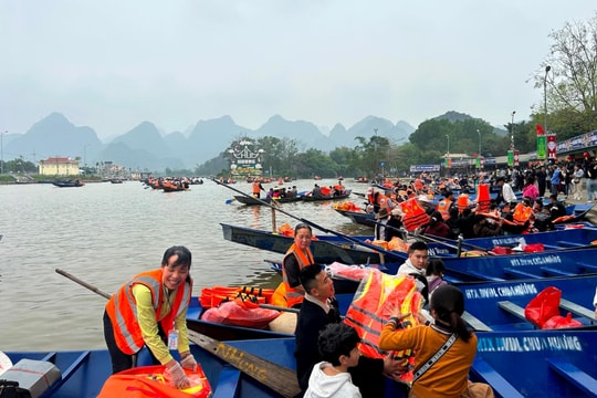 Nhiều điểm mới tại chùa Hương hút khách trước ngày khai hội