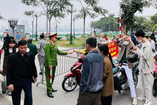Trông xe miễn phí dịp Tết: Giải pháp thiết thực tạo thuận lợi cho người dân và du khách