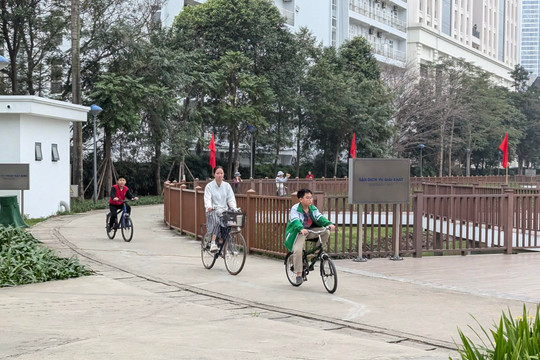 Những hình thức du Xuân độc đáo của người Thủ đô