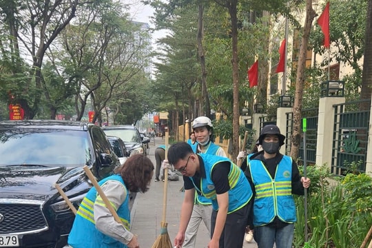 Giữ nhịp thu gom rác thải trong những ngày Tết
