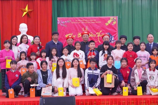 Giữ lửa hiếu học nơi quê hương Đại Lan