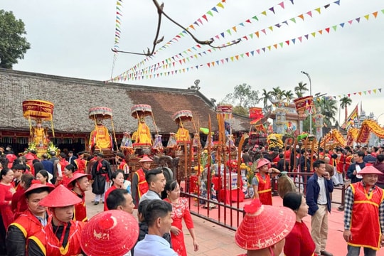 Về xã Ứng Thiên, xem "hội pháo" độc đáo ở hội làng Miêng Hạ