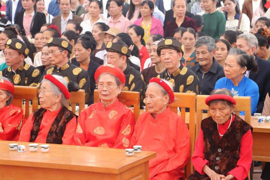 Mừng thọ đầu xuân - nét đẹp văn hóa truyền thống ở Thạch Thất