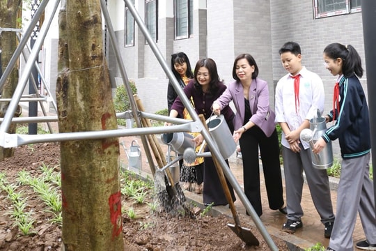 Làm xanh thêm không gian sống trên địa bàn Giảng Võ