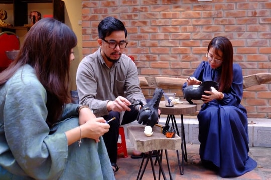Tết Bính Ngọ trong mắt Gen Z: Hà Nội đẹp và hiện đại hơn