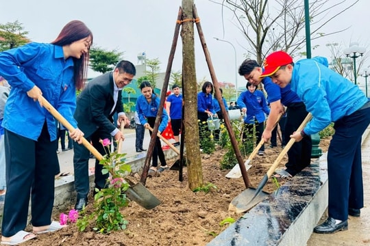 Xã Nam Phù thực hiện “trồng cây nào, sống cây đó”