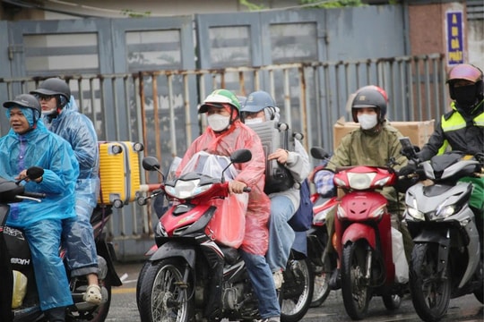 Phân luồng từ xa, cảnh báo sớm khi người dân trở lại Thủ đô