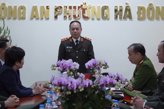 Giám đốc Công an thành phố Hà Nội làm việc với Công an phường Hà Đông