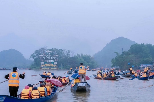 Không để xảy ra ùn tắc giao thông kéo dài trong dịp Lễ hội Xuân 2026