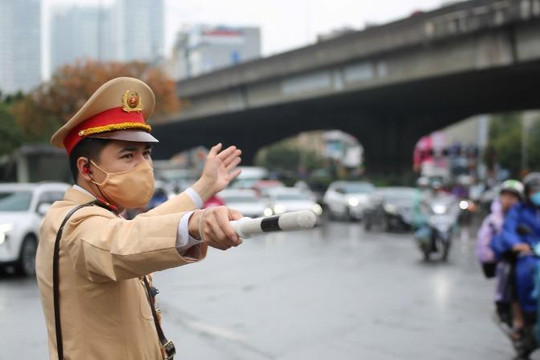 Giao thông Hà Nội ngày cuối kỳ nghỉ Tết: Cửa ngõ tăng lưu lượng, nội thành thông thoáng