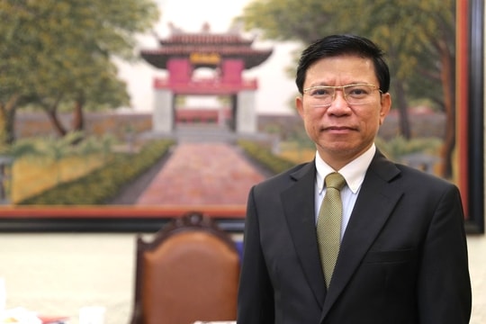GS.TS Hoàng Anh Tuấn được Chính phủ Pháp tặng Huân chương Cành cọ Hàn lâm