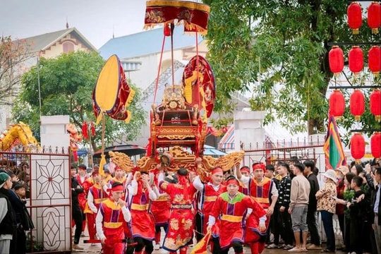 Tốt Động vào đám, vọng khí Lam Sơn