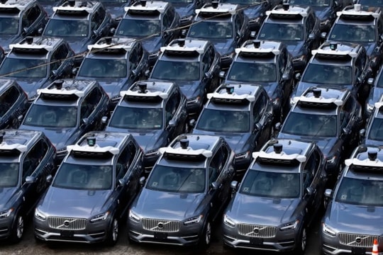 Uber đổ thêm nỗ lực vào triển khai robotaxi