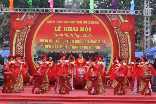 Khai hội Điểm du lịch Di tích quốc gia đặc biệt đền Hát Môn