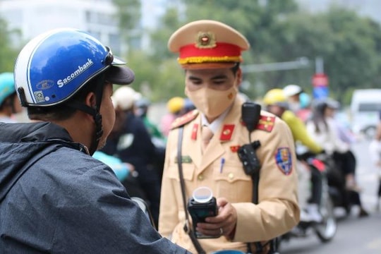 Hà Nội: Không lơi lỏng trong kiểm soát nồng độ cồn sau Tết
