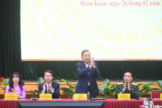 Tổng Bí thư Tô Lâm và ứng cử viên đại biểu Quốc hội tiếp xúc cử tri, vận động bầu cử tại Hà Nội