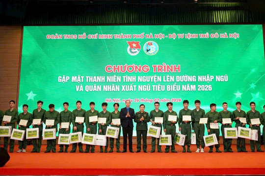 Hà Nội gặp mặt 120 thanh niên tình nguyện lên đường nhập ngũ